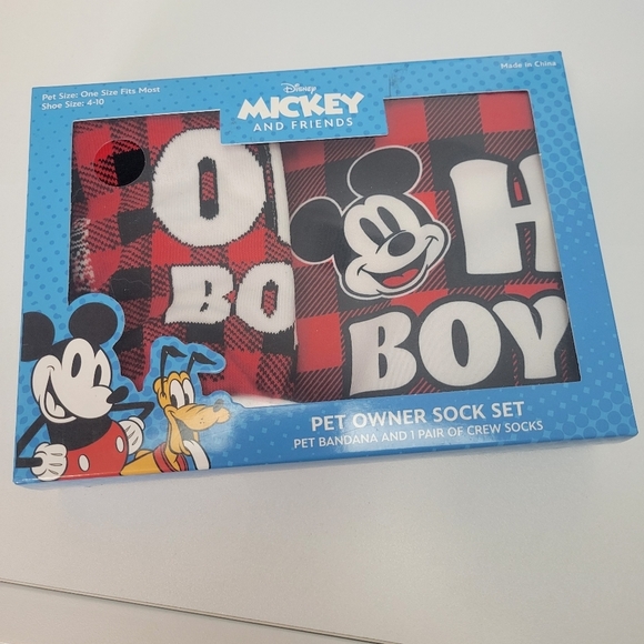 Disney pet matching set Bandana And Socks - Picture 8 of 8